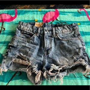 H&M &Denim Boyfriend Distressed Jean Shorts, NWT.